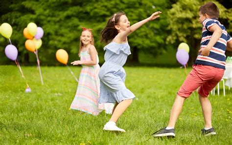 16 Great Outdoor PE Games For Kids .